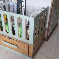تخت کنار مادر