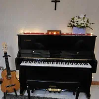 پیانو طرح آکوستیک سری لاکچری