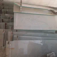 طبقه شیشه ایی با پایه استیل مقاوم