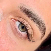 خدمات حرفه‌ای مژه و ابرو، فقط هزینه مواد|خدمات آرایشگری و زیبایی|تهران, ائمه اطهار|دیوار