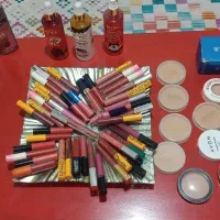 فروش فوری لوازم آرایش|آرایشی، بهداشتی، درمانی|تهران, بهداشت|دیوار