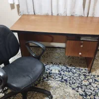 میزتحریروصندلی چرخدار