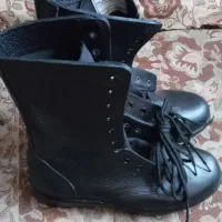 پوتین سربازی نو|کیف، کفش، کمربند|رشت, بازار|دیوار