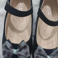 ۲جفت کفش  دخترانه کاملا نو