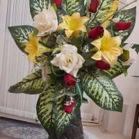 گل مصنوعی تزئینی سالم