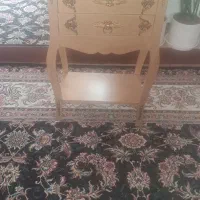 میز طلایی رنگ