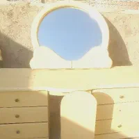 تخت و میز آرایش