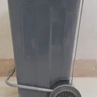 سطل زباله چرخدار پدالی