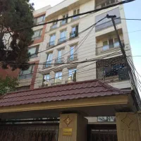 یکنفر همخانه همخونه موجه کارمند یا دانشجو