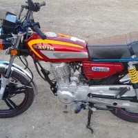 موتور ۱۵۰ قرمز جوان پسند کویر