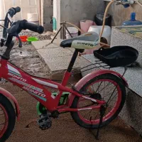 دوچرخه بچگانه تمیز و سالم