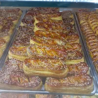 به یک ترکار کیک ساز قنادی