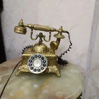 تلفن رو میزی