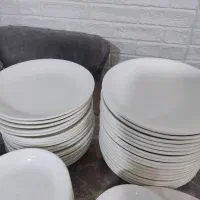 سرویس چینی سفیدازعراق خریده بودم