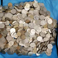تقریبا 18 کیلو سکه طبق عکس