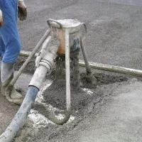 اسکرید پلاس /20 درصد کاهش سیمان همراه با ویبره