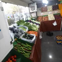 کارگرساده میوه فروشی|استخدام خدمات فروشگاه و رستوران|کرج, بنیاد|دیوار