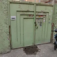 درب آهنی سنگین قدیمی|مصالح و تجهیزات ساختمان|مشهد, هنرور|دیوار