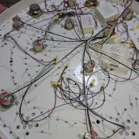 لوستر بازرگ اسپیکر دار بلوتوثی  قیمت مناسب