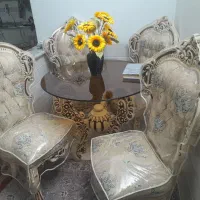 میز ناهاخوری سلطنتی