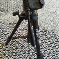 سه پایه دوربین عکاسی