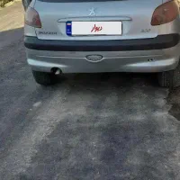 ماشین به علت زیبایی تمام رنگ مباشد