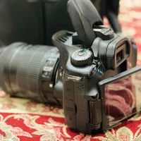 کنون60D