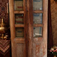 درب چوبی قدیمی