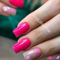 کاشت و ترمیم ناخن با بهترین متریال