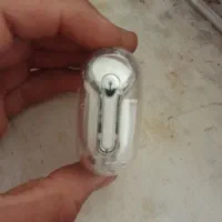 ایرپاد شیشه ای