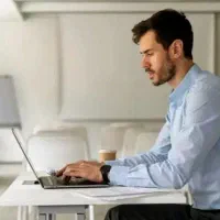مدیر دبیرخانه و کارشناس اداری مسلط به اتوماسیون