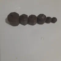 تعداد ۶ عدد سنگ  فولاد ی قدیمی   قیمت۹ تومان