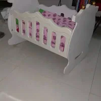 تخت نوزاد در حد نو|تخت و صندلی بچه|شاهین‌شهر, عطار|دیوار