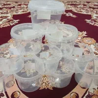 تعدادی ظروف پلاستیکی و شیشه‌ای|ظروف نگهدارنده، پلاستیکی، یک‌بارمصرف|اهواز, کمپلو جنوبی|دیوار