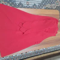 مقداری لباس زنانه نو و در حد نو