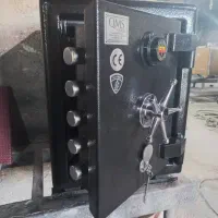 طراحی وساخت گاوصندوق باهرسلیقه ای8کیلوتا5هزارکیلوو
