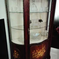 ویترین خم ایستاده