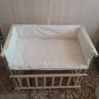 گهواره کنار تخت مادر|تخت و صندلی بچه|کاشان, پشت شهربانی|دیوار