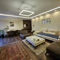 100-متر-نیاوران-ویو-و-نور-جنوب-استخر-لابی