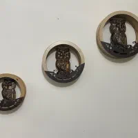 شلف و مجسمه و گلدان