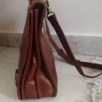 کیف چرمی اداری|کیف، کفش، کمربند|پرند, فاز ۳|دیوار