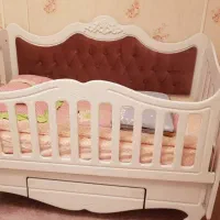 تخت کودک همراه با تشک روکش دار