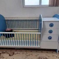 تخت و کمد  در حد نو تمیز