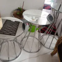 یکسری وسایل منزل و وسایل تزیینی