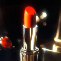 استخدام، زیبایی