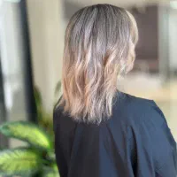 مدل برای رنگ ولایت تخصصی و50٪ تخفیف برای خدمات vip|خدمات آرایشگری و زیبایی|مشهد, ولیعصر (شهرک غرب)|دیوار