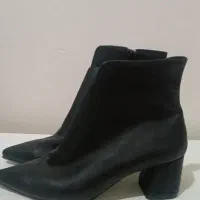 نیم بوت مشکی نو سایز ۳۸ ۳۹ فوق العاده شیک ۱۵۰۰