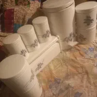 سرویس پا سماوری و جای حبوبات و سطل ۹ تکه سفید رنگ