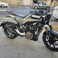 هاسکوارنا اسوارتپیلن ۲۵۰