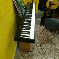 پیانو تاشو اصلی کونیکس